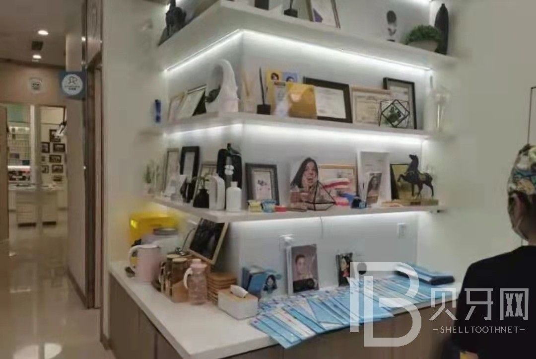 技術(shù)好手法輕還很耐心人又溫柔，護(hù)士團(tuán)隊也很專業(yè) nices