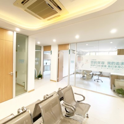 上海種全口牙價格！上海徐浦中醫(yī)醫(yī)院口腔科種牙價格表（今日更新/實(shí)時），美國歐妮泰Basic種植系統(tǒng)：6620元起/顆！