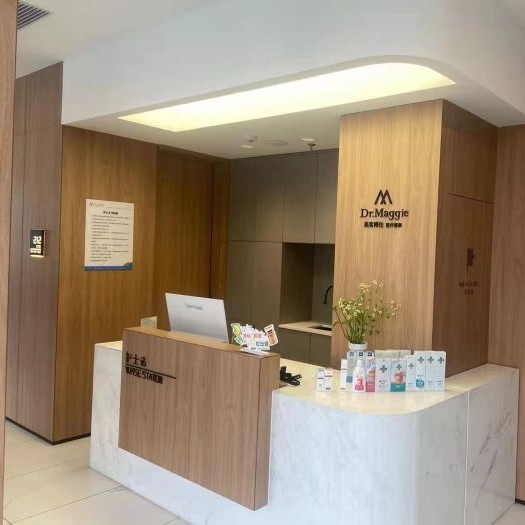 太原種牙一顆多少錢！太原美客博仕口腔種植牙價(jià)格表，國(guó)產(chǎn)拜阿蒙種植牙：2357元起/顆！