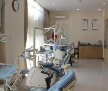 泰州80歲種牙十大最佳私立口腔醫(yī)院，靖江艾齒嘉口腔(泰和店)實力口碑值得期待！