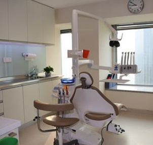 金華種植一顆牙得多少錢！東陽朱有松口腔種植牙價目表已更新，韓國登特斯種植牙：4056元起/顆！